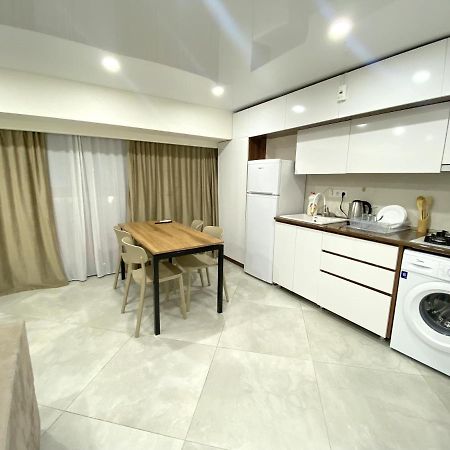 Gss - B Apartment Tbilisi Luaran gambar
