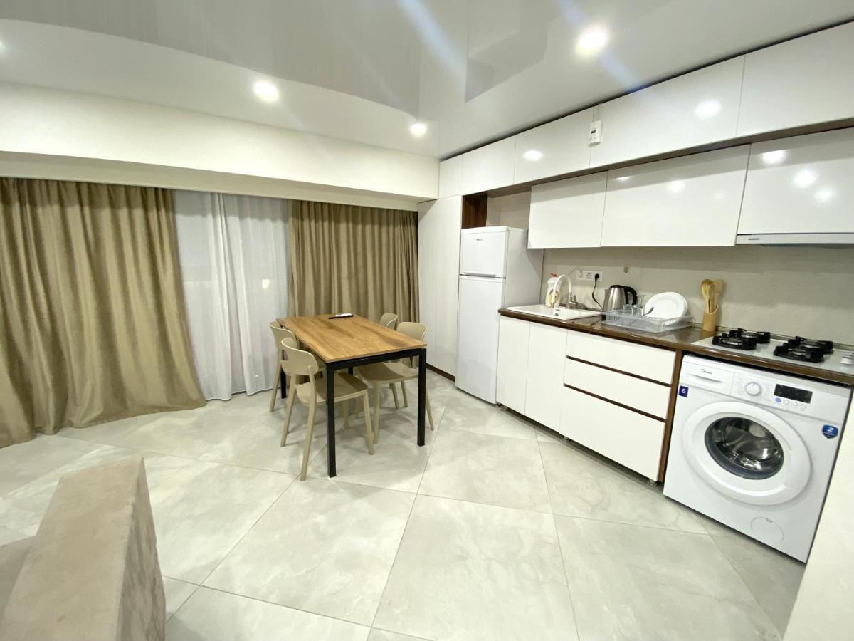 Gss - B Apartment Tbilisi Luaran gambar